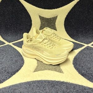 Hoka Bondi 9 Sand Womens Size 7.5